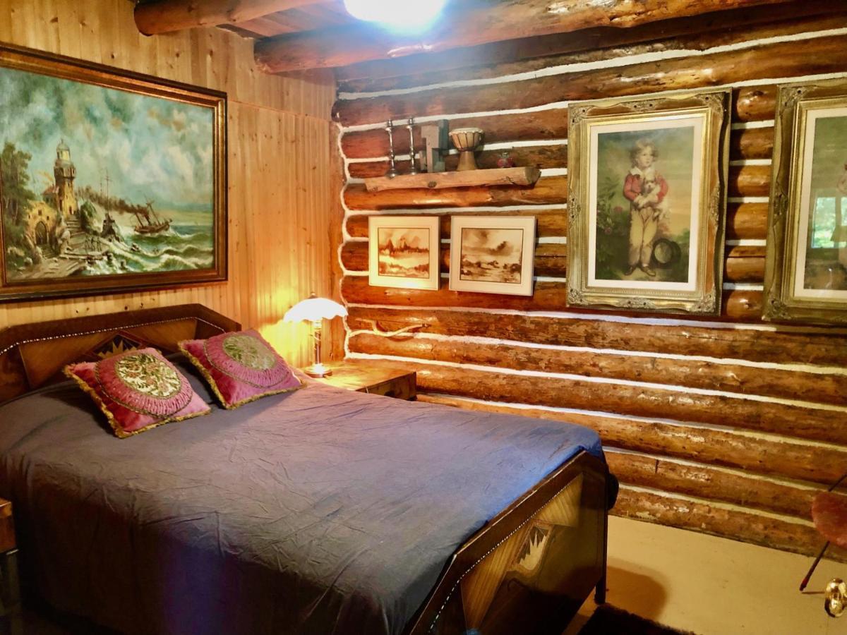 Chalet En Bois Rond Mauricie Saint-Alexis-des-Monts Exterior photo