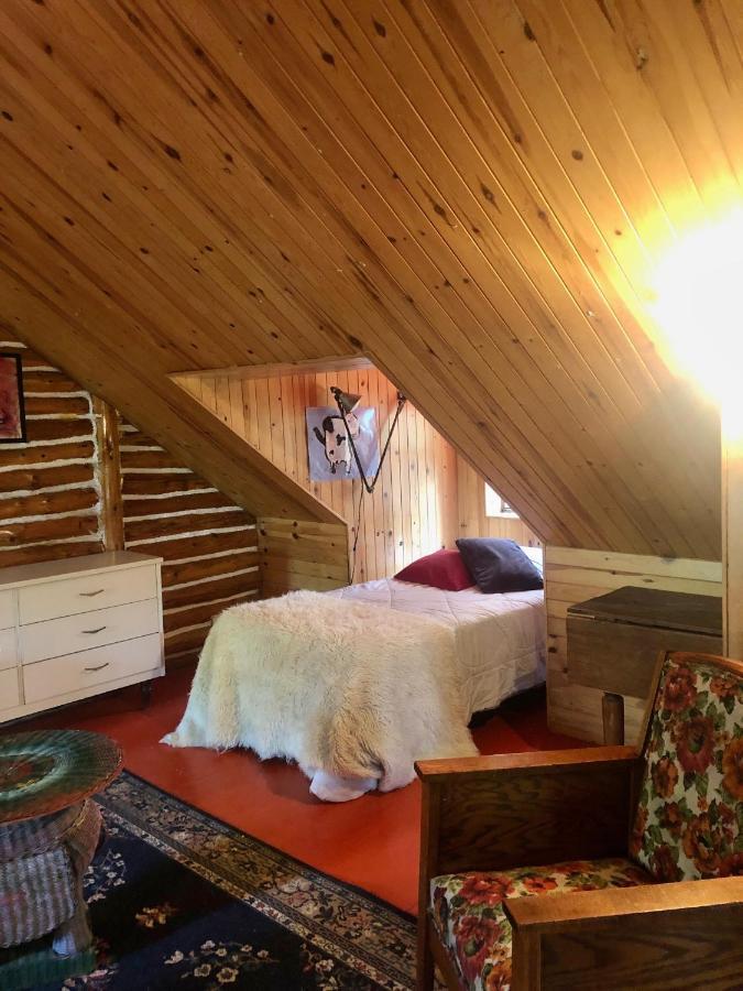 Chalet En Bois Rond Mauricie Saint-Alexis-des-Monts Exterior photo